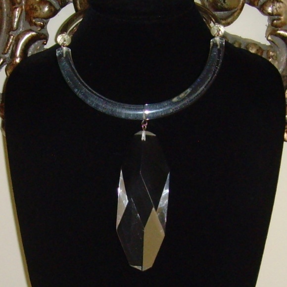 Judith Hendler Clear Lucite Collar Necklace - Picture 2 of 16